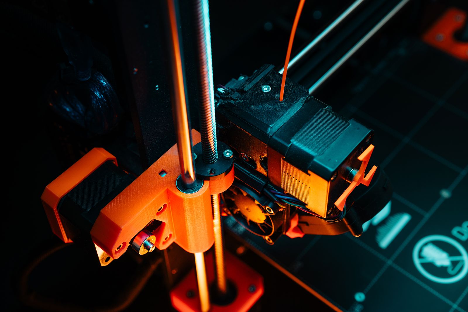 Impresora 3D fabricando una pieza